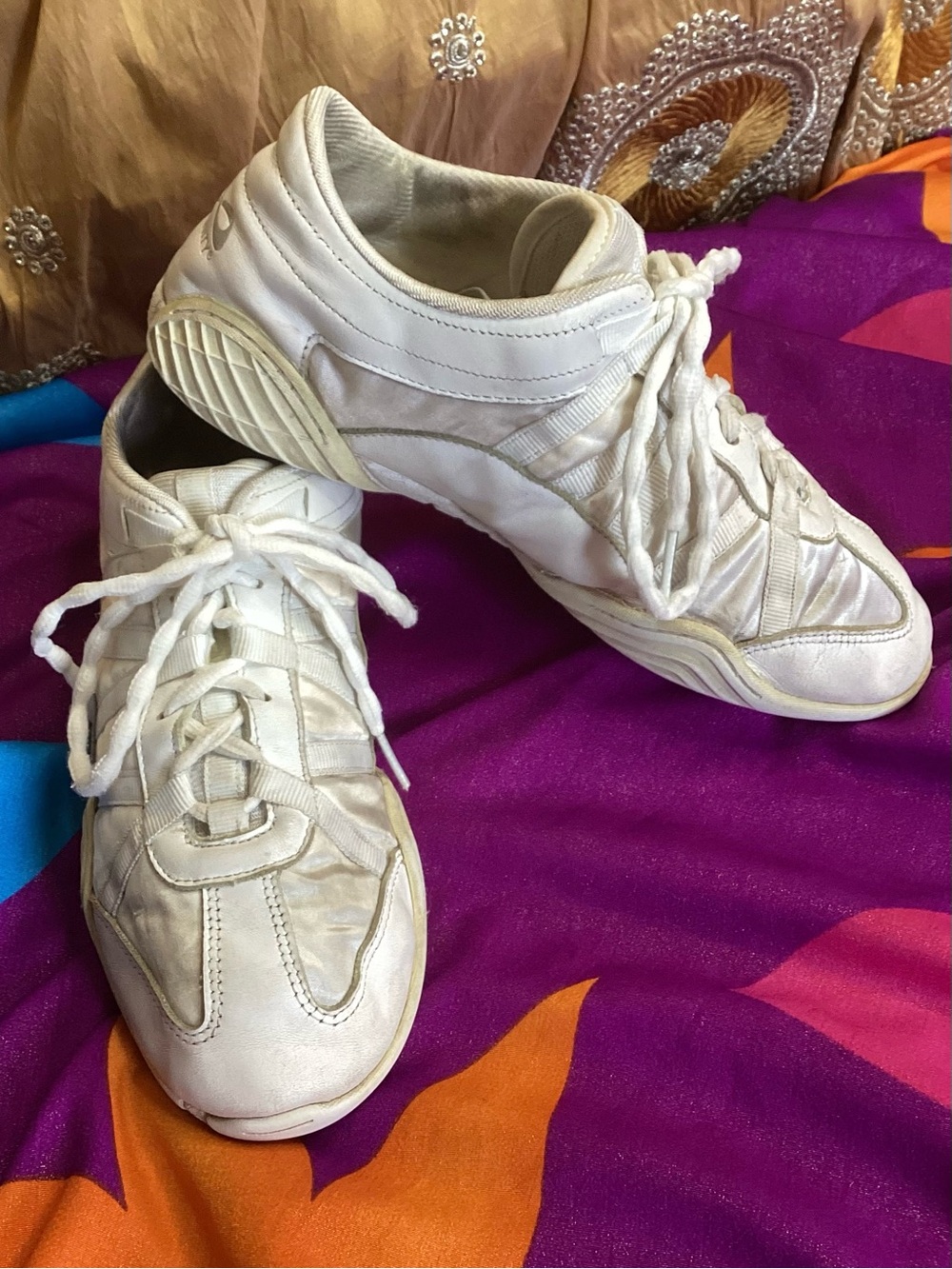 NFINITY White Women's Sneakers